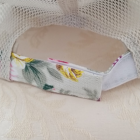 Floral Print Mesh Cap NWOT - Picture 7 of 9